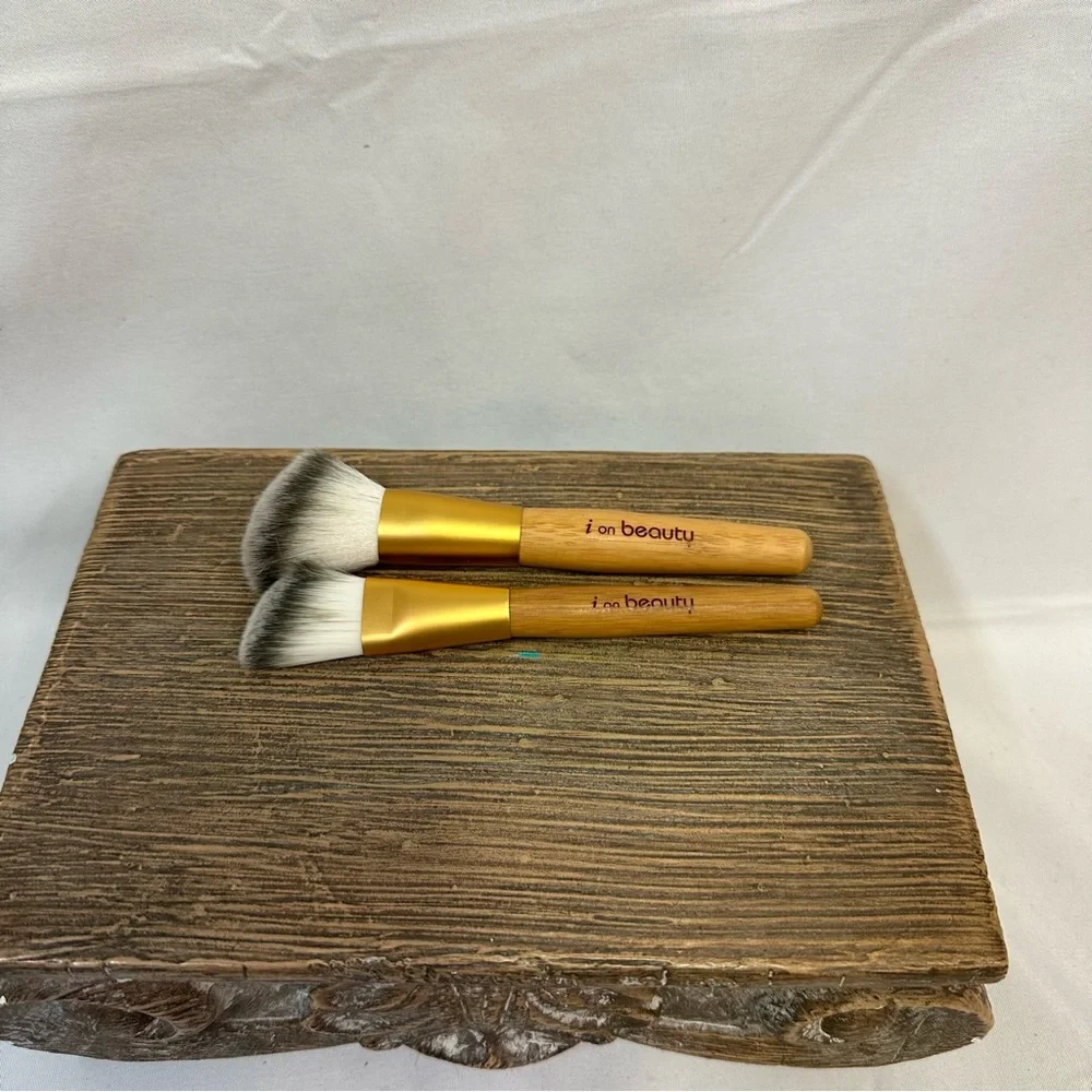 NEW I On Beauty Contouring Blending Makeup Brush Set Never Used NWOT